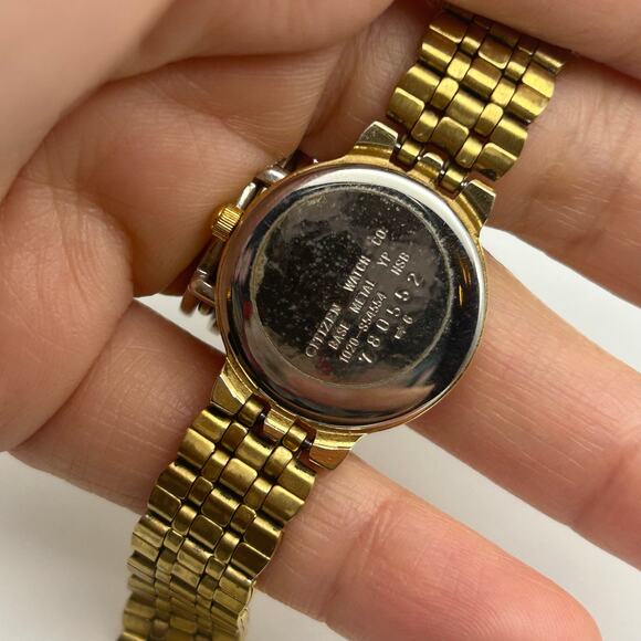 Citizen Gold Tone Stainless Steel Black Dial Women’s Quartz Watch, 22mm Working - Picture 4 of 8